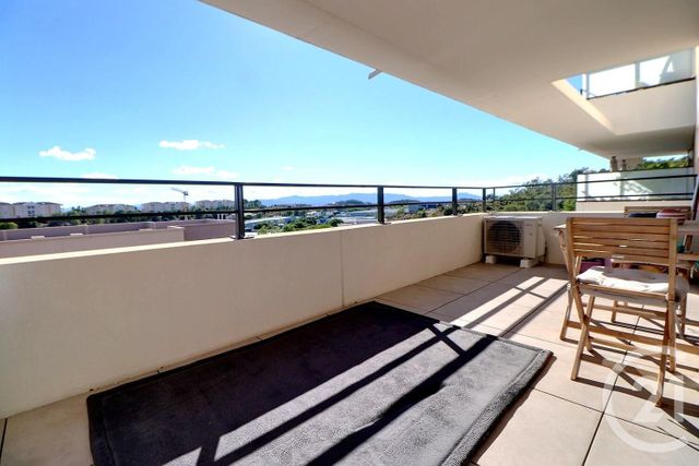 Appartement T3 à vendre - 3 pièces - 74.7 m2 - ST RAPHAEL - 83 - PROVENCE-ALPES-COTE-D-AZUR - Century 21 Sud Habitat