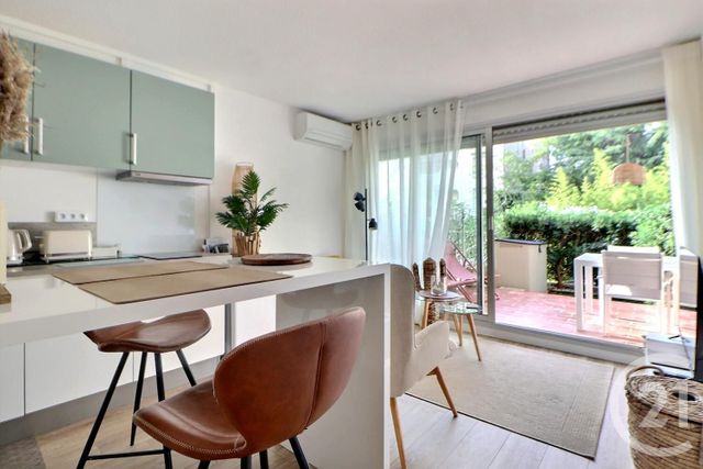 Appartement T2 à vendre - 2 pièces - 25.27 m2 - ST RAPHAEL - 83 - PROVENCE-ALPES-COTE-D-AZUR - Century 21 Sud Habitat