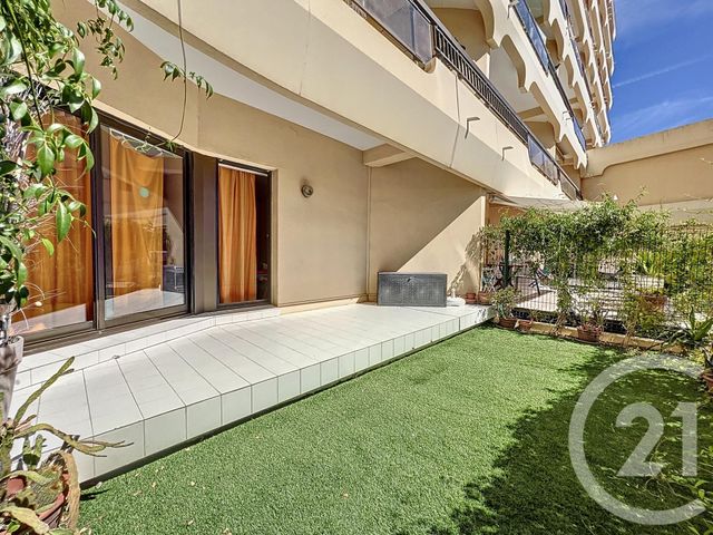 Appartement T2 à vendre - 2 pièces - 38.86 m2 - FREJUS - 83 - PROVENCE-ALPES-COTE-D-AZUR - Century 21 Sud Habitat